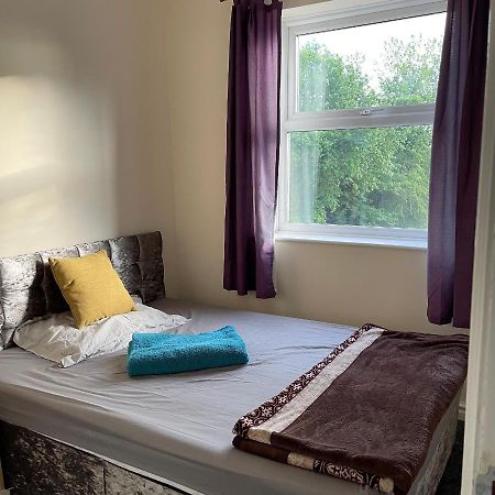 Pc Lodge Kingswood St Preston R1 Eksteriør bilde
