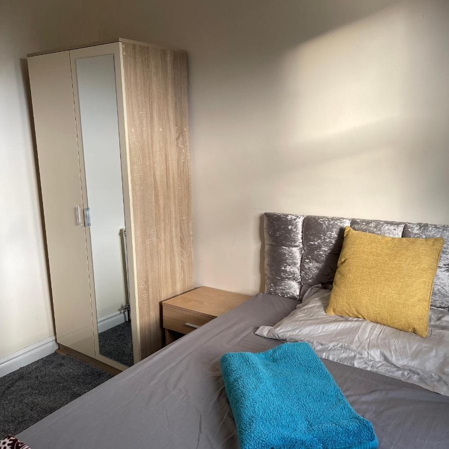 Pc Lodge Kingswood St Preston R1 Eksteriør bilde