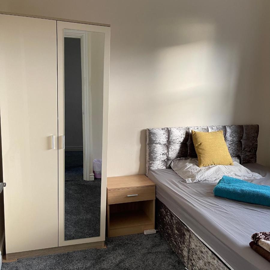Pc Lodge Kingswood St Preston R1 Eksteriør bilde