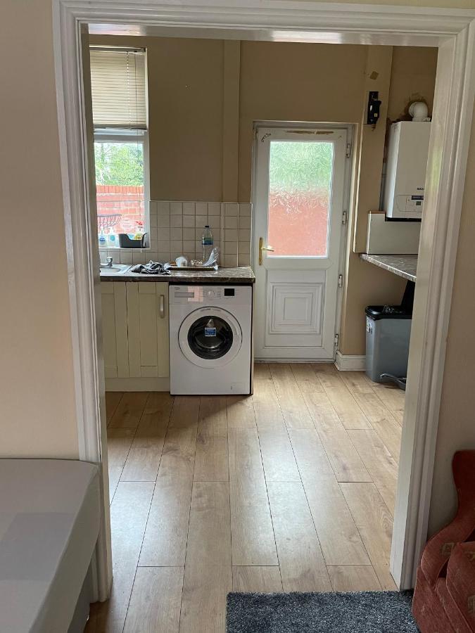 Pc Lodge Kingswood St Preston R1 Eksteriør bilde